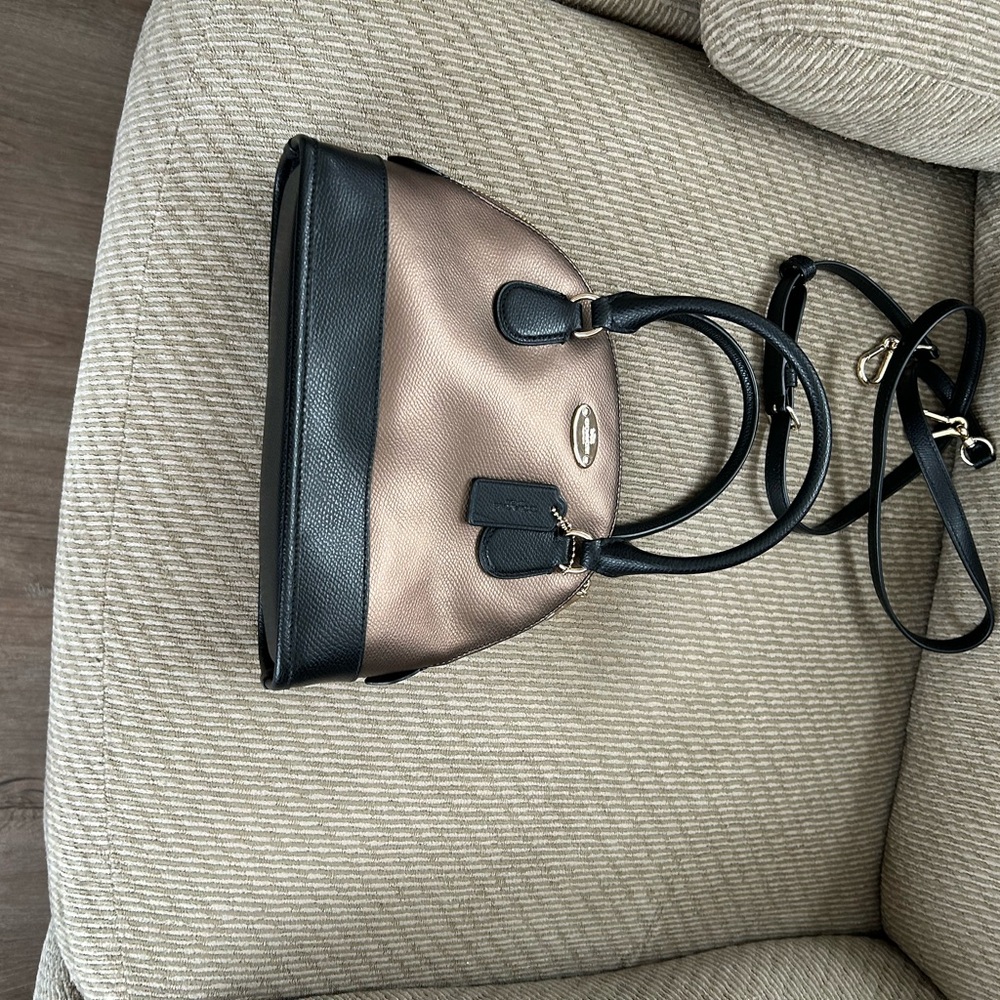 Coach EUC Elegant Black and Tan Women's Handbag